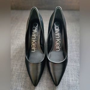 Calvin Klein, 6 1/2 US, Black